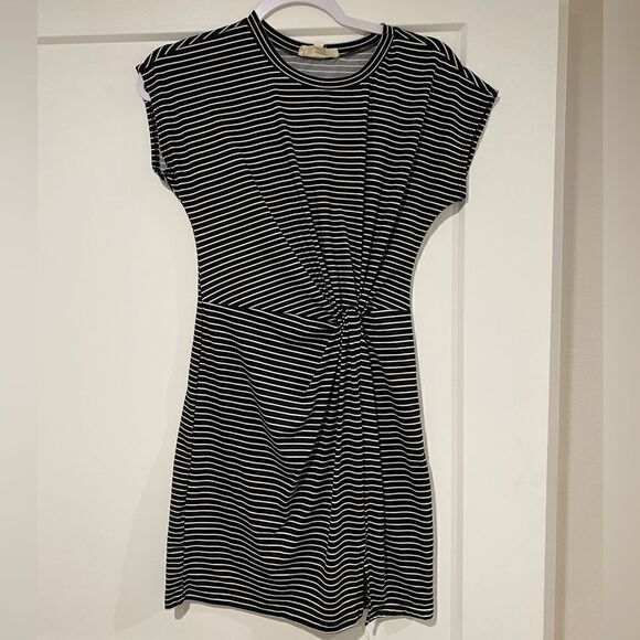 No Comment dress - Picture 1 of 2